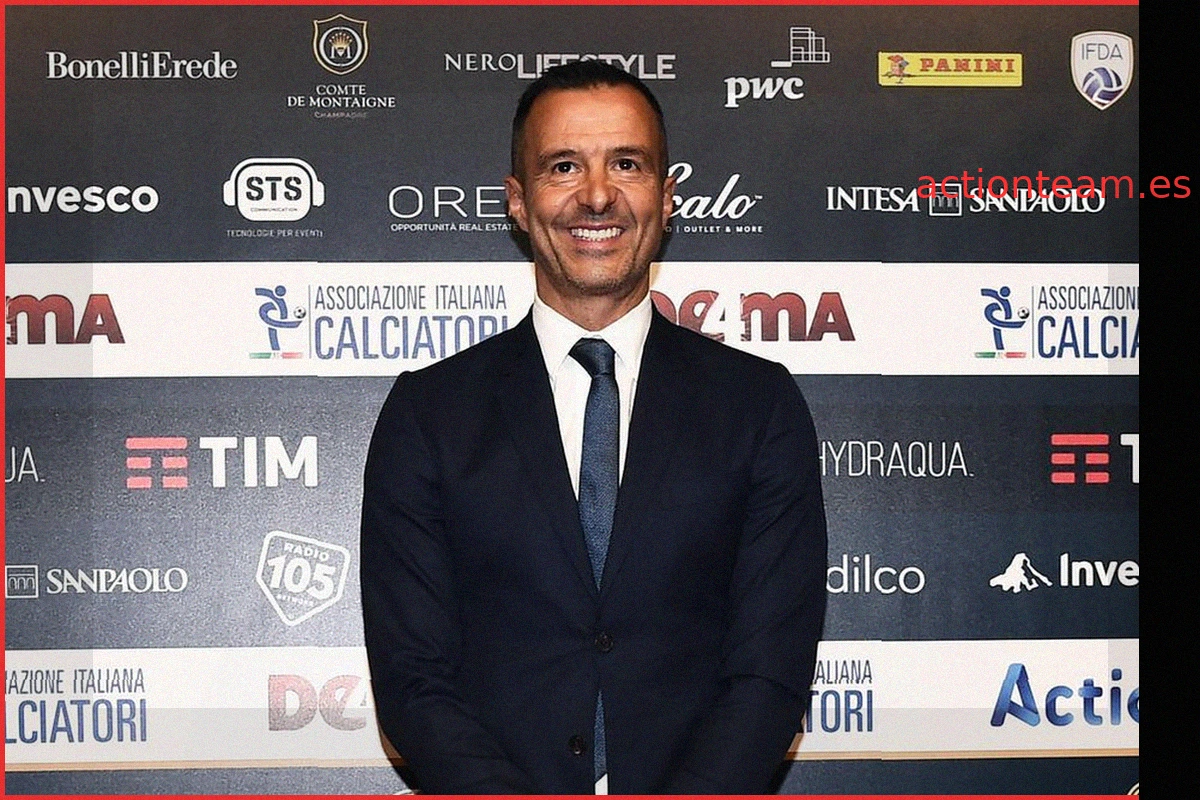 Barcelona y Atlético de Madrid se disputan a Jorge Salinas, promesa del Racing Santander